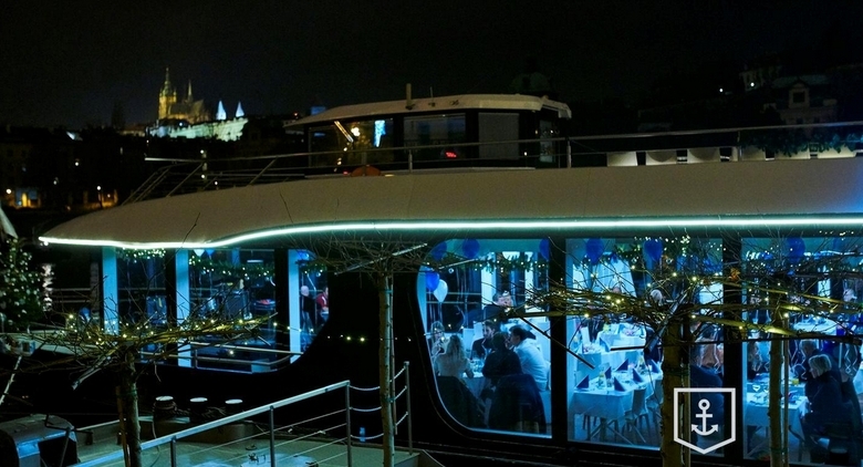 New Year’s Eve cruise on the boat - megatour.cz