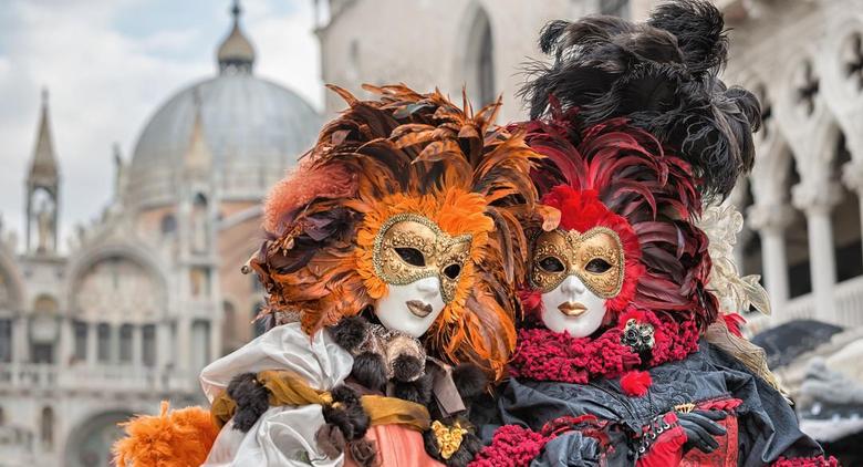 Карнавал в Венеции и остров Бурано