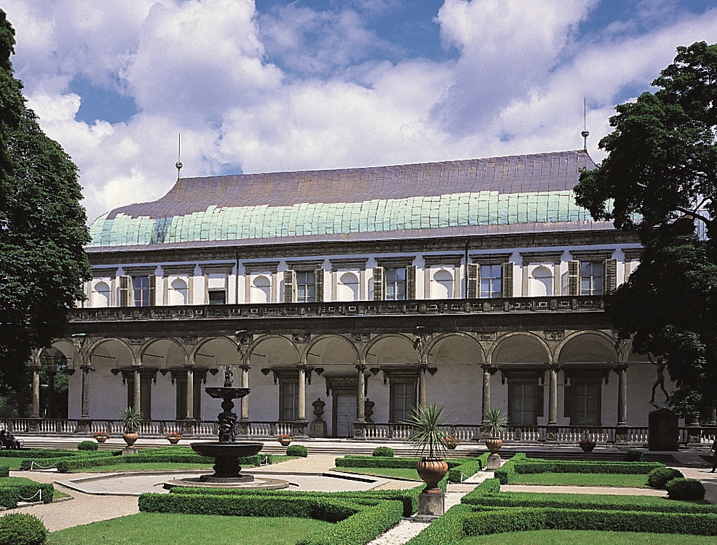 Королевский  дворец Бельведер