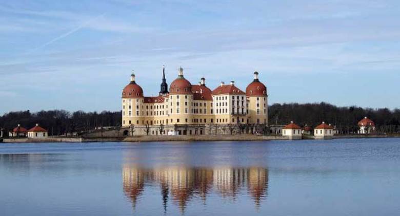 Замок Морицбург (замок Попелюшки) - Megatour.cz
