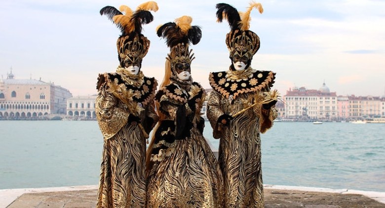 Карнавал в Венеции и остров Бурано